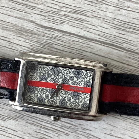 Y2K PRADA Milano Red Blue Leather Striped Band Logo Designer Unisex Watch - Picture 3 of 5